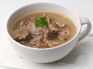 Рецепта Селска агнешка супа с гъби и застройка от кисело мляко и яйца